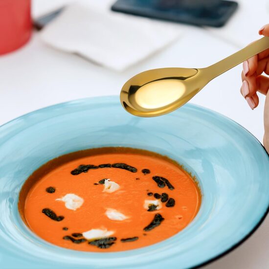 Metāla zupas karote, zelta krāsā